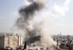 İsrail, Maghazi Mülteci Kampı’ndaki fırını vurdu