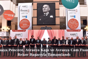 Red Bold Modern YouTube Video Thumbnail (30)