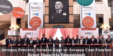 Red Bold Modern YouTube Video Thumbnail (30)