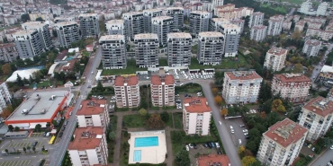 GAYRİMENKUL SEKTÖRÜ 2025'TEN UMUTLU KONUT KREDİLERİNİN GERİ GELMESİ SEKTÖRÜ HAREKETLENDİRECEK GAYRİMENKUL UZMANI ÖZKAN AYDEMİR: “DOĞRULANMIŞ İLAN, SATIŞLARDA DA UYGULANMASIYLA DOLANDIRICILIĞI SONLANDIRACAK” DÖNEMİNE GEÇİLMESİNİN “2024 YILINI 1 MİLYON 400 BİNİN ÜZERİNDE KONUT SATIŞIYLA TAMAMLAYACAĞIZ”