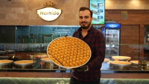 GAZİANTEPLİ FİRMADAN 118 ÜLKEYE 100 TON BAKLAVA İHRACATI İLE REKOR HAMİDO BAKLAVALARI, 2024 YILINDA DA İHRACAT LİDERİ OLDU