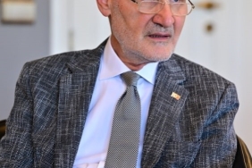 İTO BAŞKANI AVDAGİÇ'TEN ‘GIDA VE KİRA' ENFLASYONU DEĞERLENDİRMESİ “TAZE MEYVE-SEBZE FİYATLARI ARALIKTA YÜZDE 1,65 DÜŞÜŞ KAYDETMESİNE RAĞMEN YILLIK FİYAT ARTIŞININ YÜZDE 70'E DAYANMASI DİKKAT ÇEKİCİDİR” İTO, İSTANBUL ÜCRETLİLER GEÇİNME İNDEKSİ'Nİ, 1 ŞUBAT İTİBARİ İLE YENİ BİR MUHTEVİYATLA YAYIMLANMAYA BAŞLAYACAK.