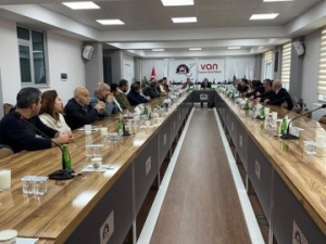 BAŞKAN ASLAN, SANAYİCİLERLE BİR ARAYA GELDİ