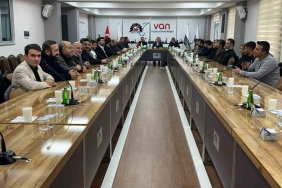 BAŞKAN ASLAN, SANAYİCİLERLE İSTİŞARE TOPLANTISI YAPTI