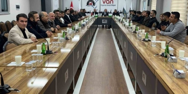 BAŞKAN ASLAN, SANAYİCİLERLE İSTİŞARE TOPLANTISI YAPTI