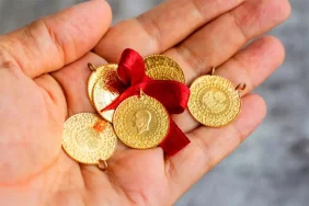 altin-fiyatlari-ucurumun-kenarinda-18235090_2916_amp