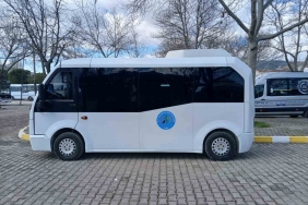 BÜYÜKŞEHİR’DEN DEPREM BÖLGESİNE ARAÇ DESTEĞİ MUĞLA BÜYÜKŞEHİR BELEDİYESİ ULAŞIM HİZMETLERİNDE KULLANILMAK ÜZERE DEPREM BÖLGESİNDE BULUNAN BELEDİYELERE 3 MİDİBÜS HİBE EDİYOR.