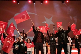 CEM KARACA DENİZLİ’DE ŞARKILARIYLA ANILDI DENİZLİ BÜYÜKŞEHİRDEN CEM KARACA ANISINA MUHTEŞEM KONSER