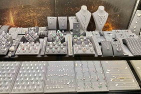 SEVGİLİLER GÜNÜ ÖNCESİ KAPALIÇARŞI’DA ALIŞVERİŞ HAREKETLİLİĞİ BAŞLADI ALTIN FİYATLARINDAKİ ARTIŞ TAKI FİYATLARINA DA YANSIDI