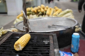 ERKENCİ SÜT MISIR TEZGAHTA: KÖZDE 60, HAŞLAMADA 50 TL