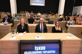 BALIKESİR'DE İSTİHDAMI ARTIRMAK İÇİN ÇALIŞMALAR DEVAM EDİYOR BALIKESİR'DE 4 BİN 585 ÜNİVERSİTE MEZUNUNA İŞ SAĞLANDI