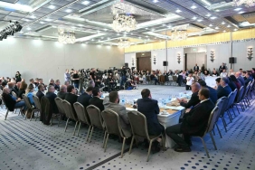 BAKAN KURUM'DAN BURSA'YA ÖZEL ÇALIŞMA BAKAN KURUM'UN YARIN BURSA'DAKİ TOPLANTIDA KENTSEL DÖNÜŞÜM VE KONUT HAMLESİYLE İLGİLİ ÖZEL BİR ÇALIŞMA AÇIKLAMASI BEKLENİYOR