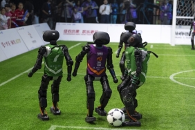 Çin’in İnsansı Robotları Futbol Sahasında: Tam Otonom Maç Büyük İlgi Gördü 6 robofutbol