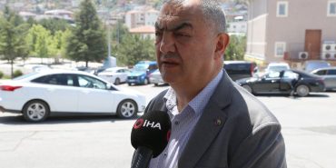 SANAYİCİLER FAİZ İNDİRİMİNDEN MEMNUN KAYSO BAŞKANI MEHMET BÜYÜKSİMİTCİ: "ENFLASYONU YENERSEK HER KESİM MUTLU OLUR" KTO BAŞKANI ÖMER GÜLSOY "FAİZ İNDİRİMİNİN DEVAMINI BEKLİYORUZ"