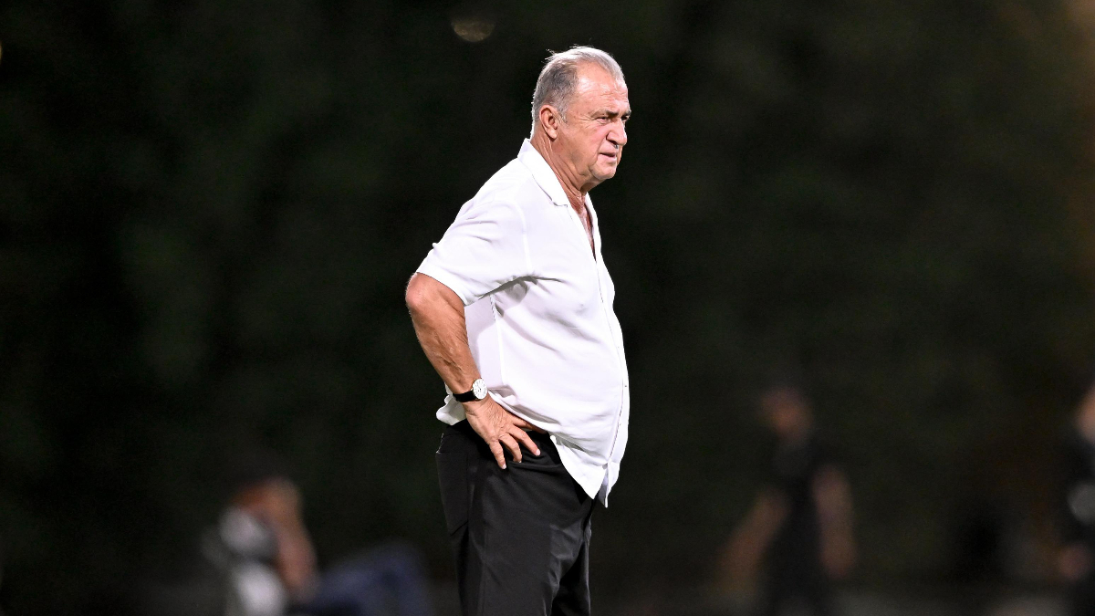 Fatih Terim’e Al-Shabab’dan Türkülü Veda 59 686c12c2385f7639