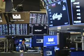 KÜRESEL PİYASALARDA HAFTAYA DALGALI BAŞLANGIÇ