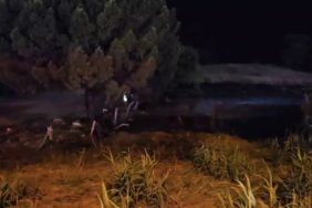 DÜĞÜNDEN ATILAN HAVAİ FİŞEK OTLUK ALANDA YANGIN ÇIKARDI, SALON BOŞALTILDI