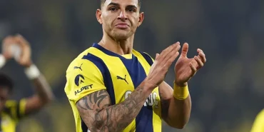fenerbahcede-ayrilik-kapida-diego-carlosun-transfer-olmak-istedigi-takim-ortaya-cikti-FXObbpyt.jpg