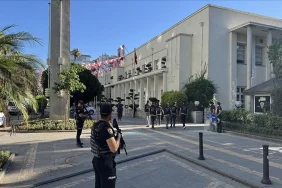 istanbul-merkezli-3-ayri-yolsuzluk-sorusturmasinda-15-supheliden-13u-gozaltina-alindi