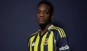 jhon duran fenerbahce de resmi olarak aciklandi mourinho nun yeni gol silahi 5997