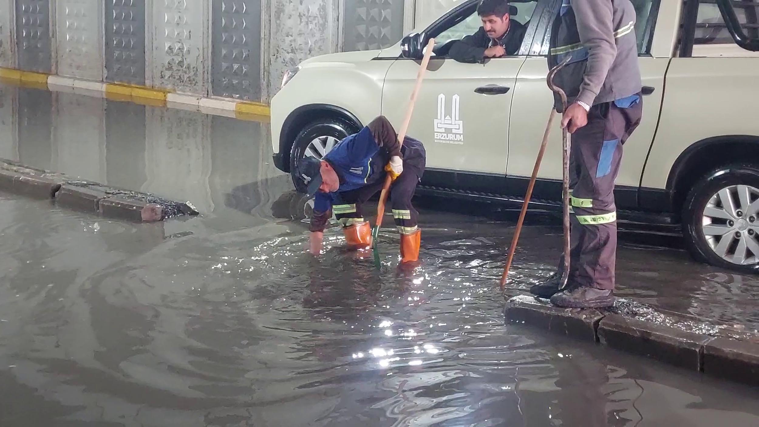 meteoroloji uyardi saganak bastirdi 2 DUnJNsnP