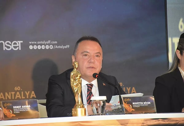 muhittin bocek kimdir antalya buyuksehir belediye baskani muhittin bocek neden gozaltina alindi 1