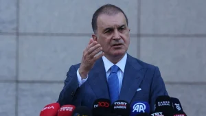 Ak Parti'den Sahte Diploma Açıklaması Jiletle Kazınacak