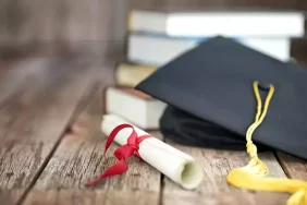 SAHTE DİPLOMA TARTIŞMALARI SÜRERKEN E-İMZA KRİZİ PATLADI