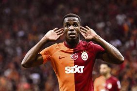 WILFRIED ZAHA’DAN GALATASARAY’A SERT ÇIKIŞ 14 WILFRIED ZAHA’DAN GALATASARAY’A SERT ÇIKIŞ