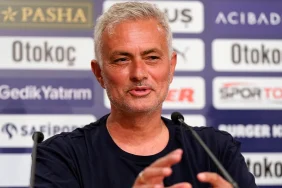 Mourinho’dan Rövanş Öncesi Fenerbahçe Açıklaması 10 mor