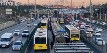 0x0 metrobus duraklari isimleri 2023 istanbul metrobus duraklari hatlari durak haritasi ve sefer saatleri 1675239490795