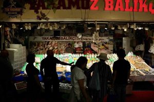 İSTANBUL’DA BALIK SEZONU HAMSİ VE İSTAVRİT BOLLUĞUYLA BAŞLADI