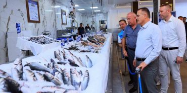 VALİ AKBIYIK, İHRACAT REKORTMENİ SU ÜRÜNLERİ SEKTÖRÜ TEMSİLCİLERİNİ ZİYARET ETTİ