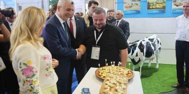 BAKAN BOLAT: "KKTC ÜRETİMİNİN VE EKONOMİSİNİN GÜÇLENMESİ İÇİN KKTC’NİN YANINDA OLACAĞIZ" BAKAN BOLAT, ULUSLARARASI GIDA ÜRÜNLERİ VE TEKNOLOJİLERİ FUARI’NDA KONUŞTU