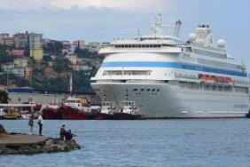 TÜRKİYE-RUSYA KRUVAZİYER TURİZMİ 937 TURİST TAŞIYAN KRUVAZİYER SAMSUN'DA