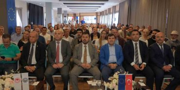 TÜRKİYE, 74 MİLYAR DOLAR TARIMSAL GAYRİSAFİ ÜRETİMLE AVRUPA BİRİNCİSİ TARIM VE KIRSAL KALKINMAYI DESTEKLEME KURUMU BAŞKANI ANTALYALI: "ÜLKEMİZDE BİR ÜRETİM SORUNU YOK, ÜLKEMİZ 74 MİLYAR DOLARLIK BİR TARIMSAL GAYRİSAFİ HASILA ÜRETMEKTE. AVRUPA'DA 1'İNCİ KONUMDAYIZ, DÜNYADA 7'NCİ KONUMDAYIZ"