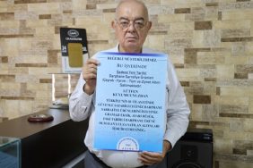 Adana’da Kuyumcularda Sadece Darphane Altını Satılacak 11 SAHTE VE AYARI DÜŞÜK ALTINLAR ARTTI, DARPHANE DIŞI ÜRÜN SATIŞI YASAKLANDI ADANA'DA KUYUMCULARA 'BU İŞ YERİNDE SADECE YENİ TARİHLİ DARPHANE SARRAFİYE ÜRÜNLERİ SATILMAKTADIR' YAZILI DÖVİZLER ASILDI ADANA KUYUMCULAR ODASI BAŞKANI OĞUZ BAŞMAN: "PİYASAYI ESKİ MALLARDAN TEMİZLEYECEĞİZ"