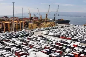 otomobil_ithalati_ile_ilgili_uygulanacak_yeni_duzenlemeler_resmi_gazetede_1758500612_2812