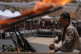 pkk-silah-birakma-goruntuleri-11-bsyi_cover