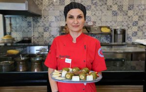 UZAK DOĞU'DAN GELEN MÜŞTERİLERİNDEN ESİNLENDİ, 'SUSHİ KADAYIF' YAPTI