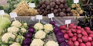 SARIGÖL PAZARI ATA TOHUMLU SEBZELERLE RENKLENDİ