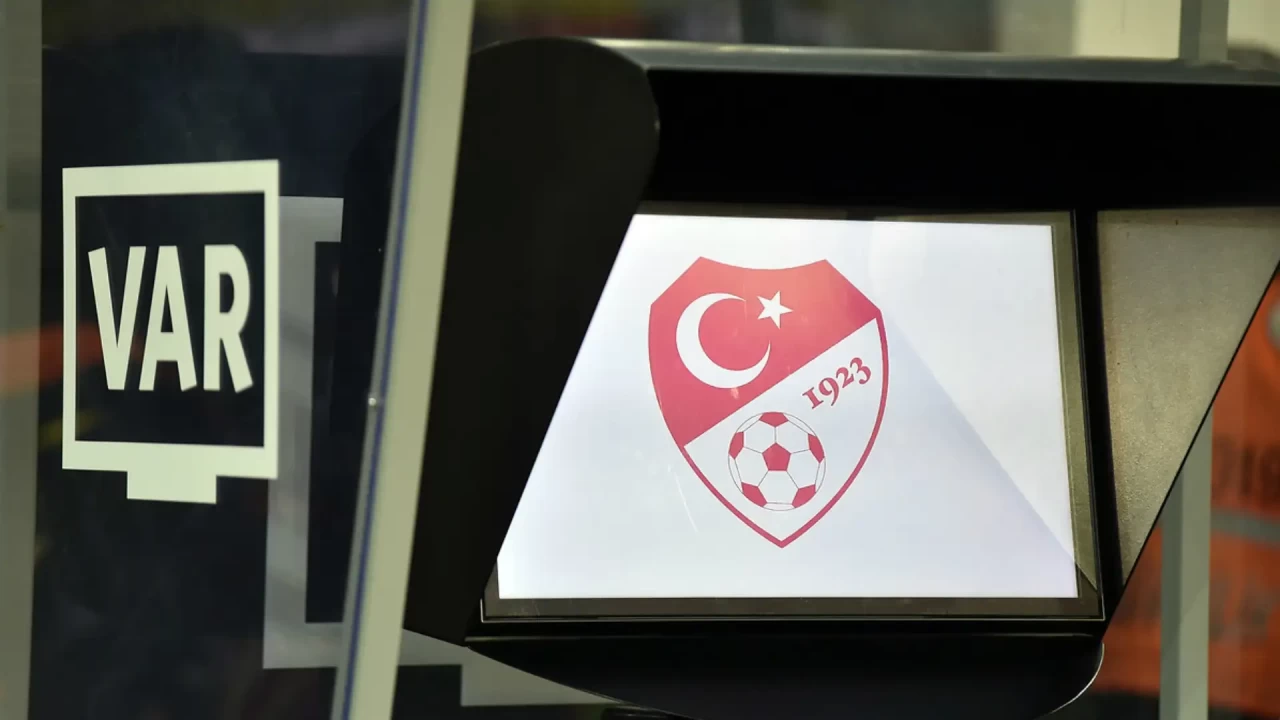 SÜPER LİG’DE 8. HAFTANIN VAR KAYITLARI YAYINLANDI 60 8839-super-ligde-8-haftanin-var-kayitlari-aciklandi