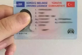 ESKİ TİP EHLİYETLERDE SON GÜN YARIN! YENİ BELGEYE GEÇMEYENLERİN EHLİYETİ GEÇERSİZ SAYILACAK 7 image_870x_6902947e171c2