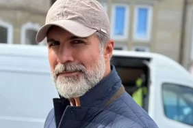 ÖZCAN DENİZ SAKALLARINI KESTİ, ESKİ İMAJINA GERİ DÖNDÜ! TAKİPÇİLERİ “YİNE ESKİ KARİZMASINA KAVUŞTU” DEDİ 5 t25_veda-konusmasi-korkutmust-589