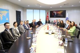 GÖREVDEN DÖNEN TİCARET MÜŞAVİRLERİ SANAYİCİLERLE TECRÜBELERİNİ PAYLAŞTI