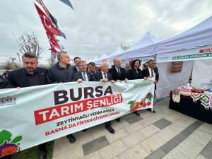 BOZBEY: "BURSA ARTIK SU ŞEHRİ DEĞİL" BURSA BÜYÜKŞEHİR BELEDİYE BAŞKANI MUSTAFA BOZBEY: "ULUDAĞ'A 20 SANTİM KAR YAĞDI DİYE OYNUYORLAR" "AYNI KURAKLIK SÜRERSE ÇINARCIK DA YETMEYECEK"