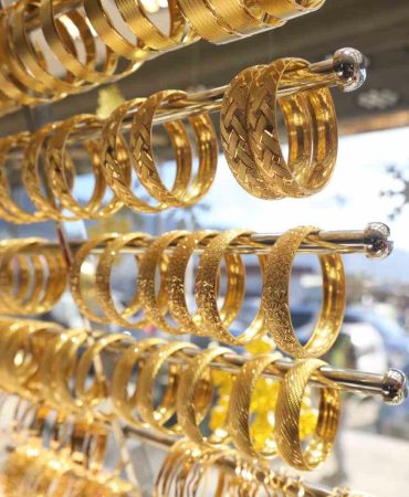 SAVAŞLARDAN VE KAOSTAN BESLENEREK FİYATI YÜKSELEN ALTININ 2026 YILINDA DA YÜKSELİŞİNİ SÜRDÜRMESİ BEKLENİYOR SARRAF AHMET GÜNEY: "KARMAŞANIN OLDUĞU BİR 2025 YILINDA BUGÜN 6 BİN TL OLAN 24 AYAR GRAM ALTIN, 2026 YILINDA SONUNDA 10 BİN TL'Yİ BULABİLİR"